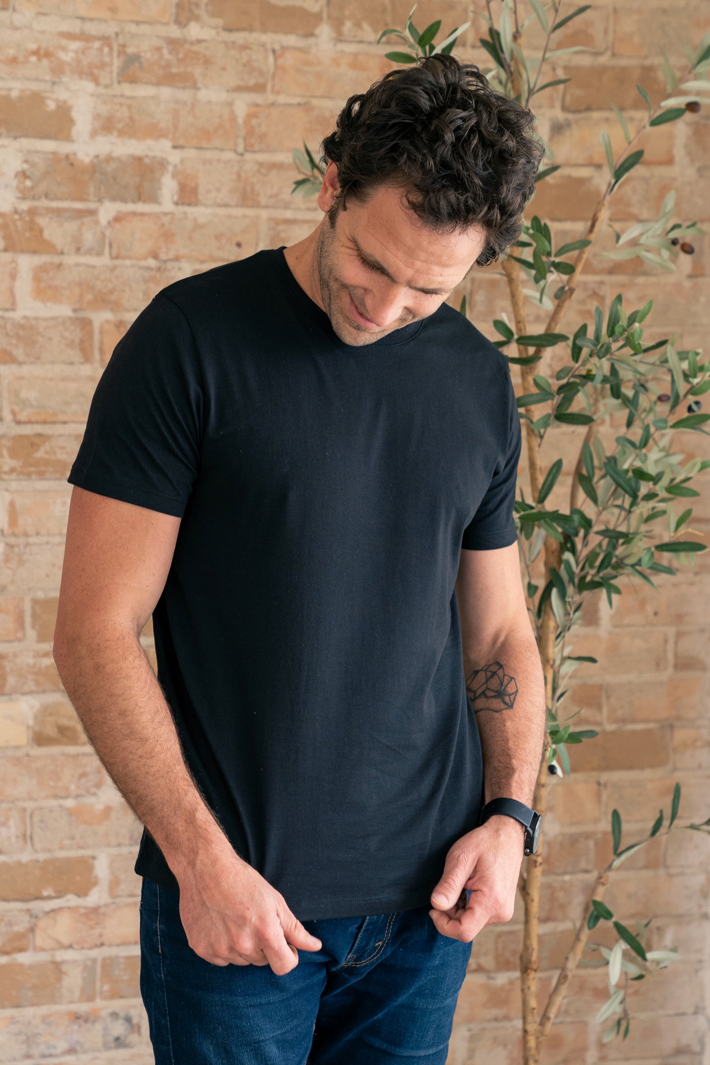 Men Pima Crew Neck Black Tee