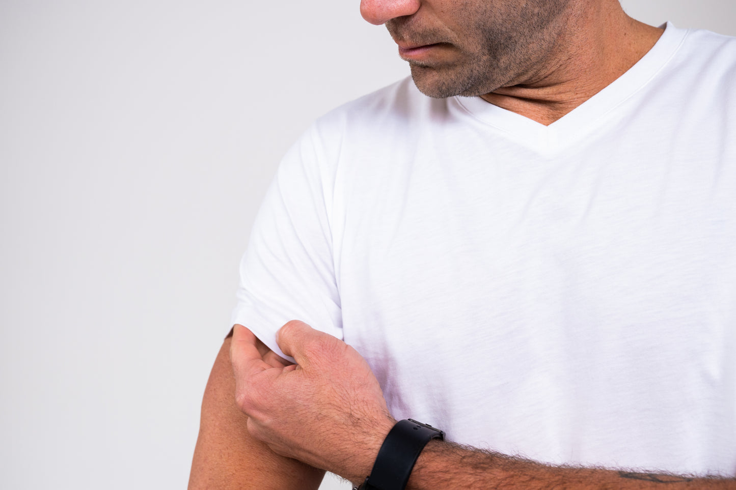 Men V-Neck Kit